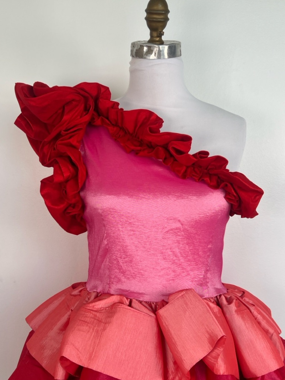 NWT! Celia B One-Shoulder Mini Dress Size 8 - Picture 2 of 10